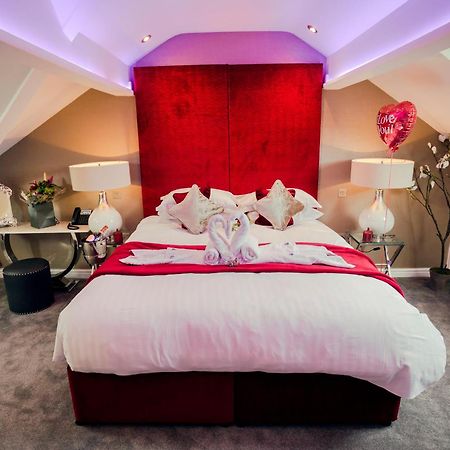 Aphrodites Group - Luxury Hot Tub Suites In Central Lake District! باونيس أون وينديرمير المظهر الخارجي الصورة