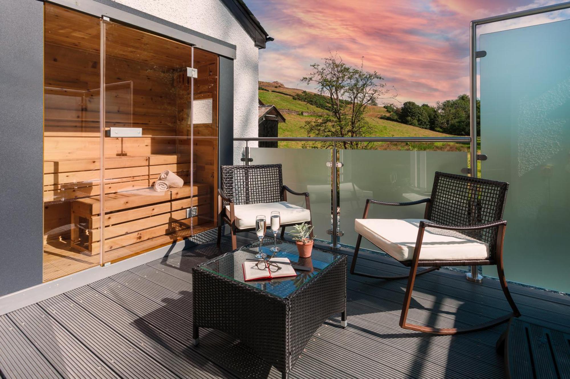 Aphrodites Group - Luxury Hot Tub Suites In Central Lake District! باونيس أون وينديرمير المظهر الخارجي الصورة