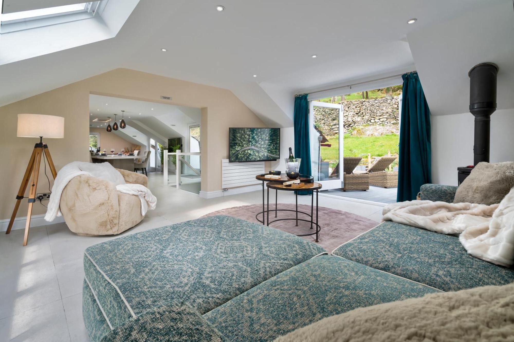 Aphrodites Group - Luxury Hot Tub Suites In Central Lake District! باونيس أون وينديرمير المظهر الخارجي الصورة