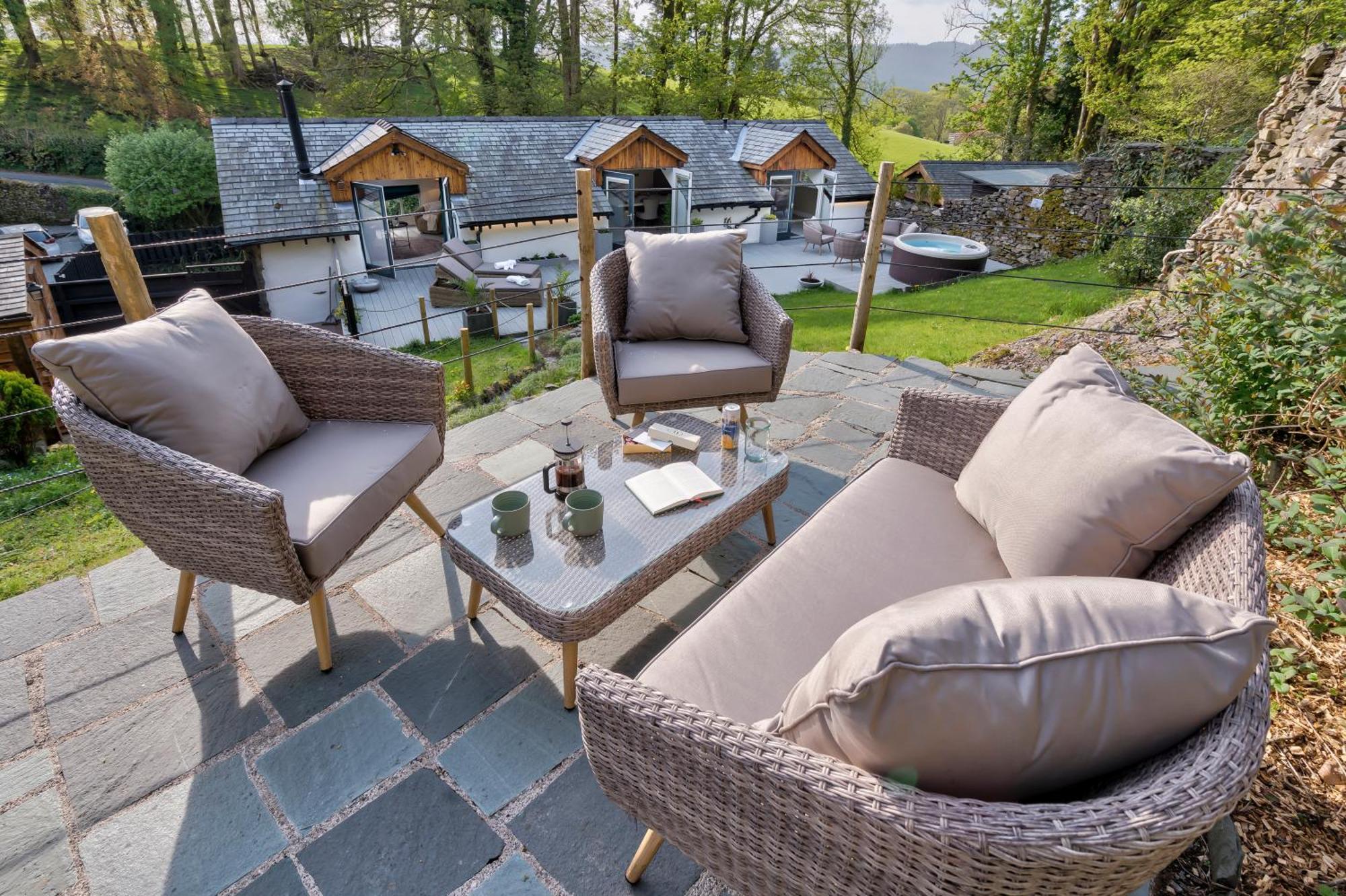 Aphrodites Group - Luxury Hot Tub Suites In Central Lake District! باونيس أون وينديرمير المظهر الخارجي الصورة