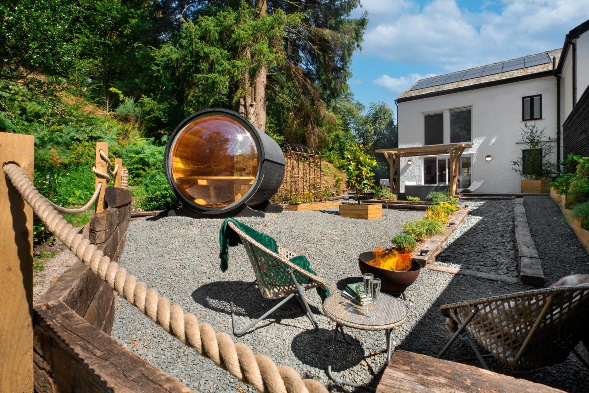 Aphrodites Group - Luxury Hot Tub Suites In Central Lake District! باونيس أون وينديرمير المظهر الخارجي الصورة