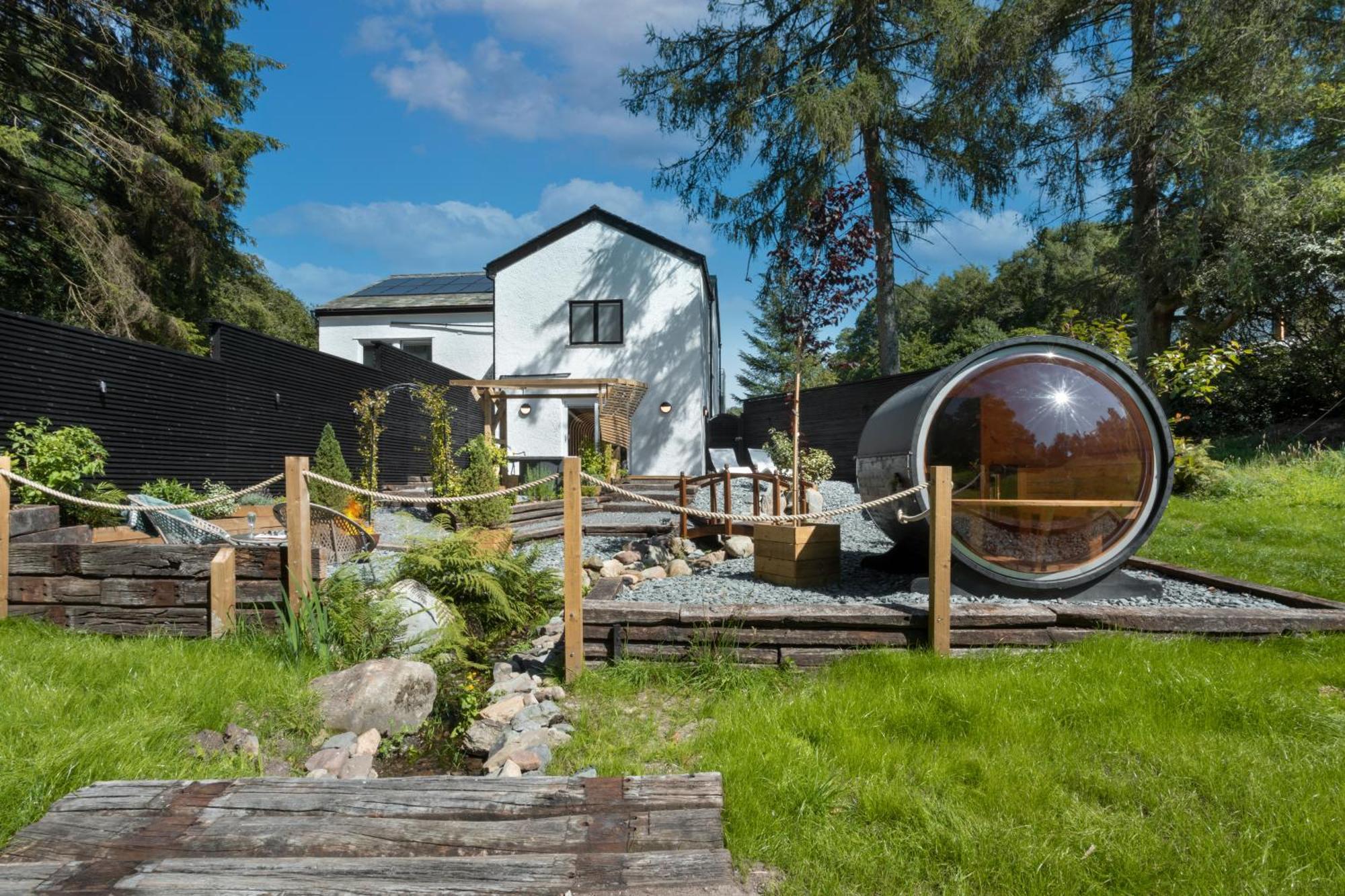 Aphrodites Group - Luxury Hot Tub Suites In Central Lake District! باونيس أون وينديرمير المظهر الخارجي الصورة