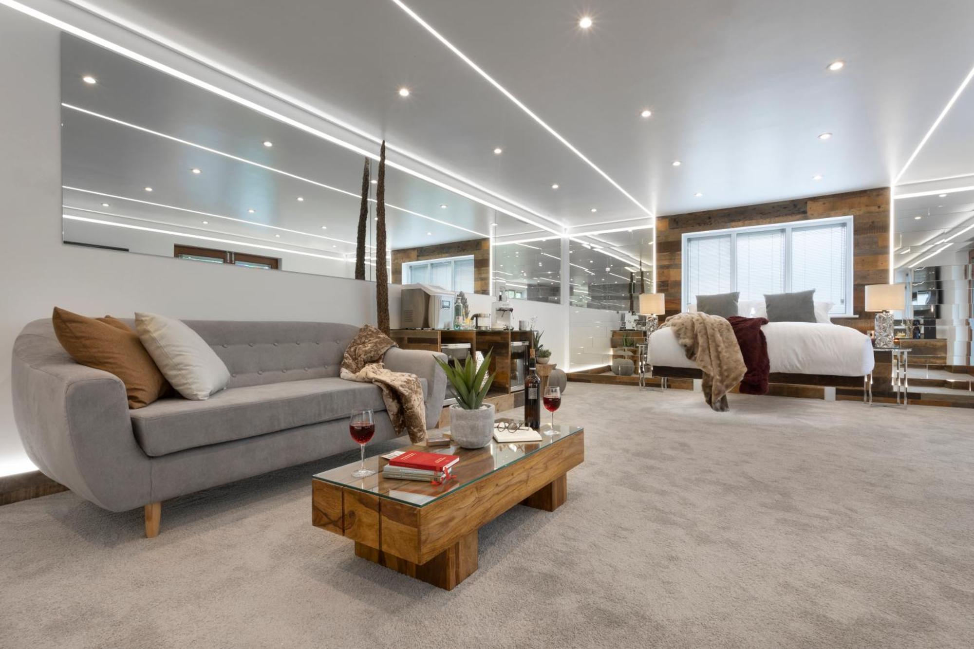 Aphrodites Group - Luxury Hot Tub Suites In Central Lake District! باونيس أون وينديرمير المظهر الخارجي الصورة