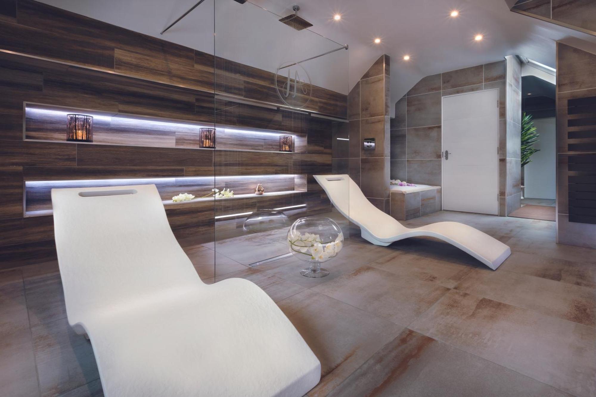 Aphrodites Group - Luxury Hot Tub Suites In Central Lake District! باونيس أون وينديرمير المظهر الخارجي الصورة