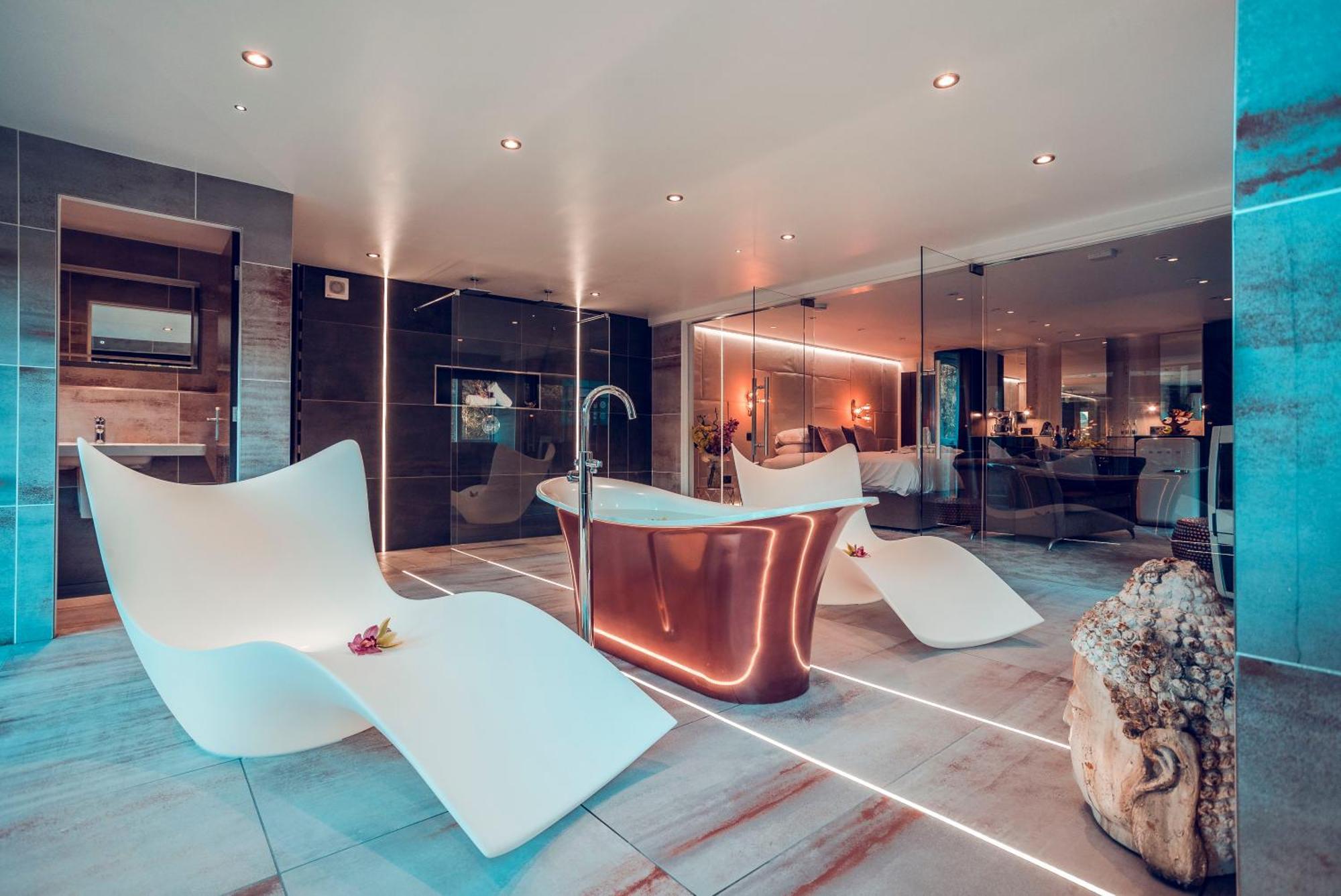 Aphrodites Group - Luxury Hot Tub Suites In Central Lake District! باونيس أون وينديرمير المظهر الخارجي الصورة