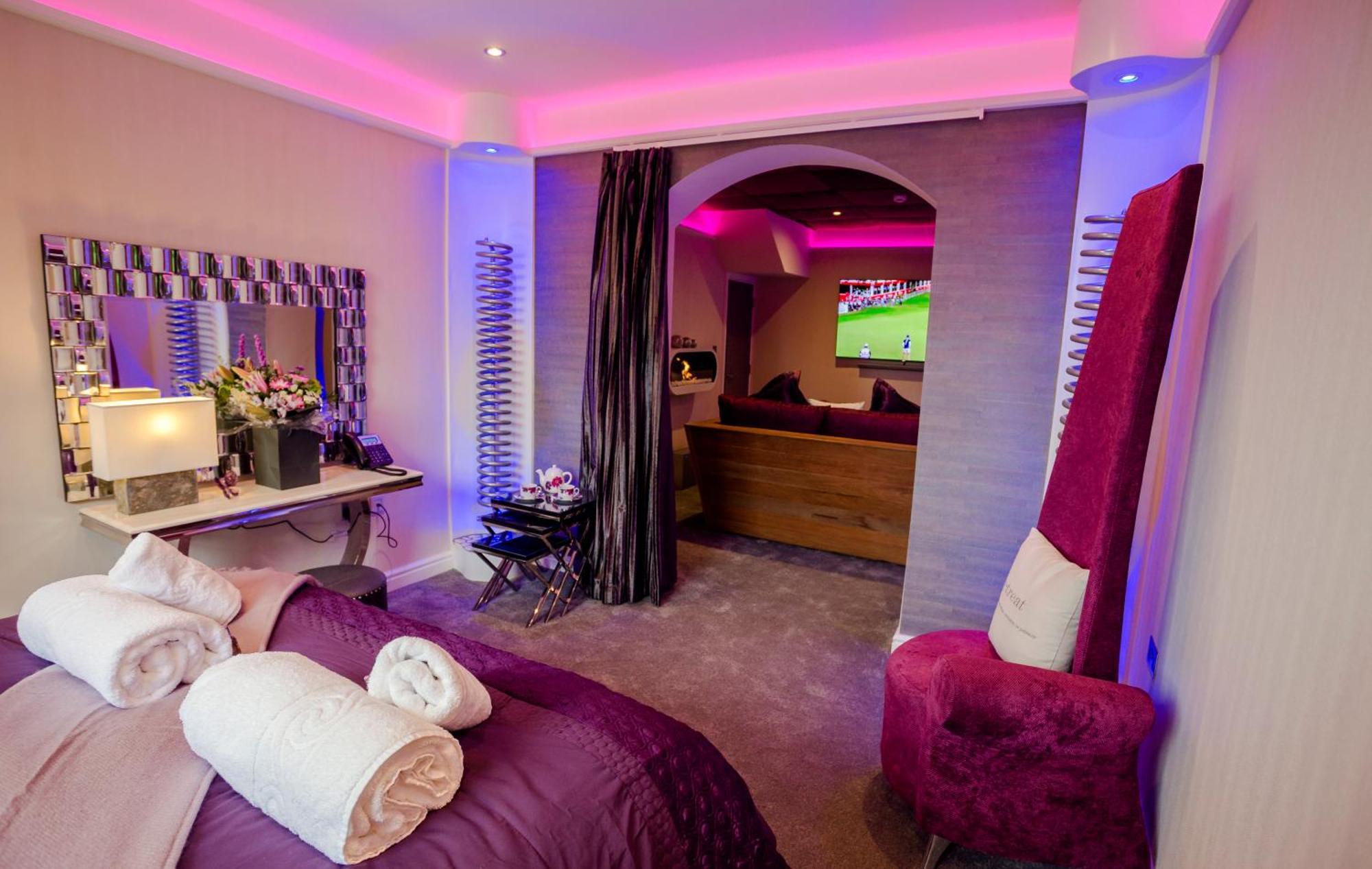 Aphrodites Group - Luxury Hot Tub Suites In Central Lake District! باونيس أون وينديرمير المظهر الخارجي الصورة
