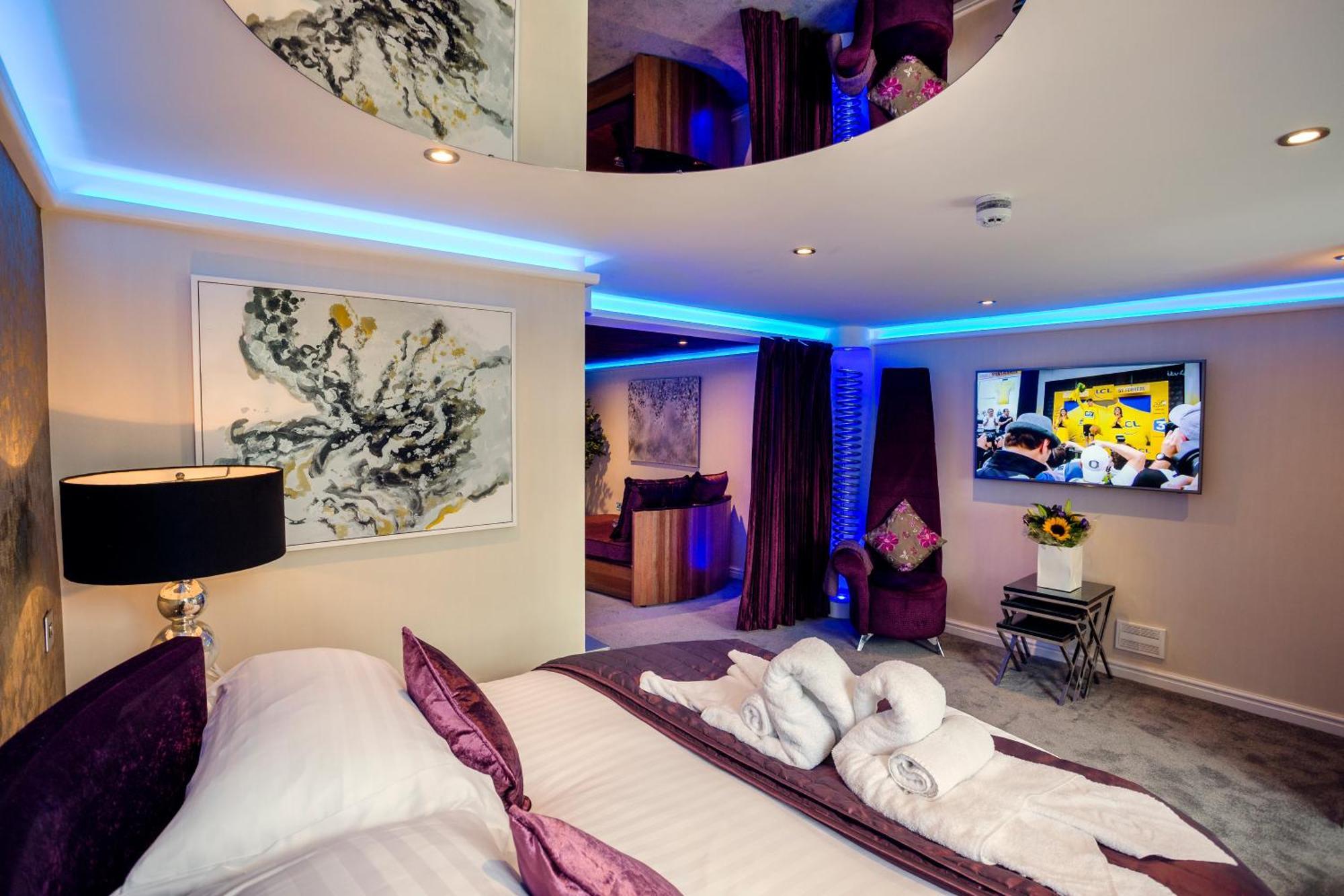 Aphrodites Group - Luxury Hot Tub Suites In Central Lake District! باونيس أون وينديرمير المظهر الخارجي الصورة