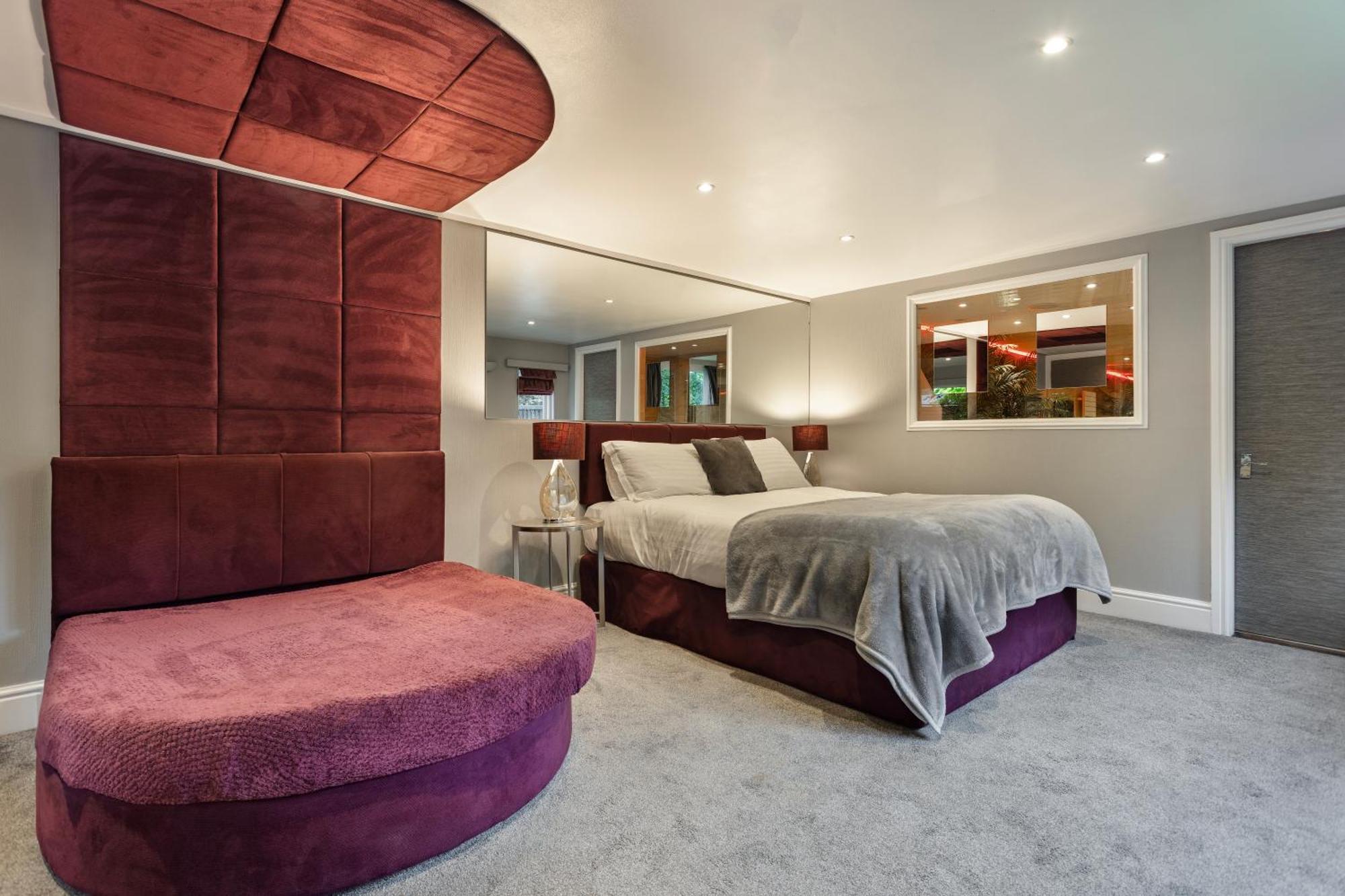 Aphrodites Group - Luxury Hot Tub Suites In Central Lake District! باونيس أون وينديرمير المظهر الخارجي الصورة