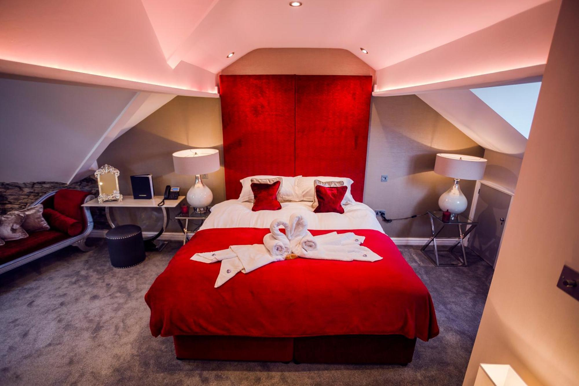 Aphrodites Group - Luxury Hot Tub Suites In Central Lake District! باونيس أون وينديرمير المظهر الخارجي الصورة